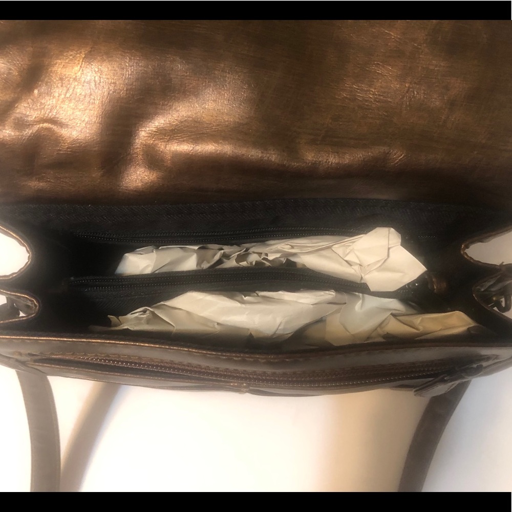 NEW Marc Chantel Bronze Shoulder Crossbody Purse - Picture 5 of 6